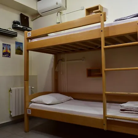 Envoy Hostel & Tours-2